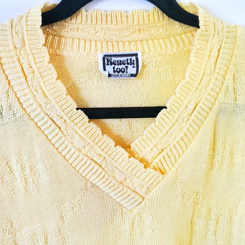 Vintage Pastel Textured Floral Butter Yellow Sweater Top - Picture 2 of 8